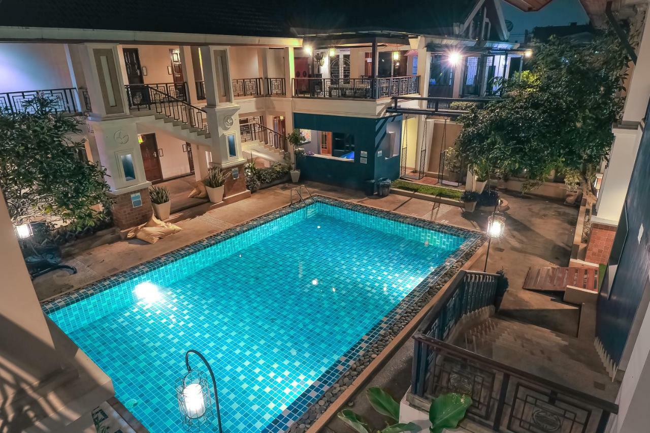 Хостел Glur Chiangmai Чіангмай Екстер'єр фото